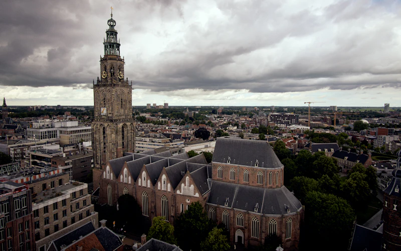 De Martinitoren boven Groningen